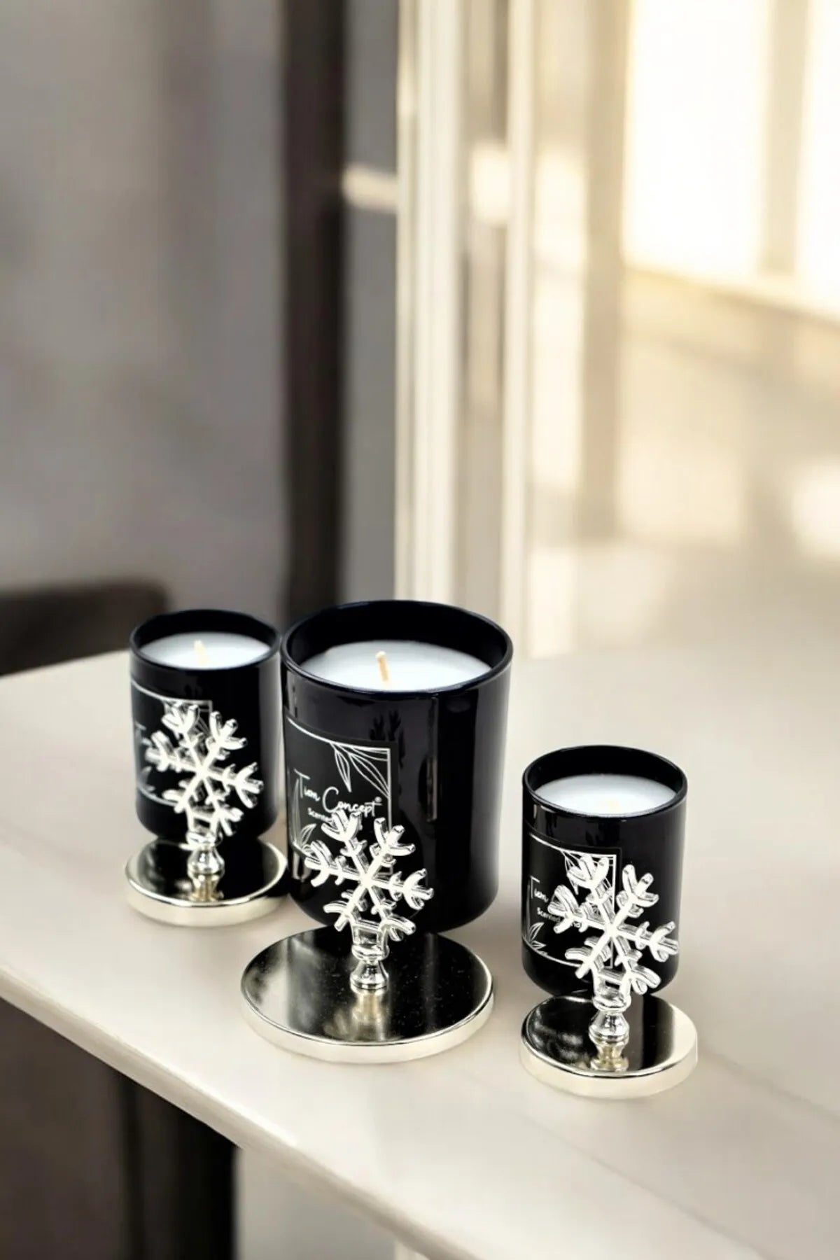 Yılbaşı Dekoratif Hediye Kutulu Gümüş Kar Taneli 3 'lü Siyah Bardak Mum Seti