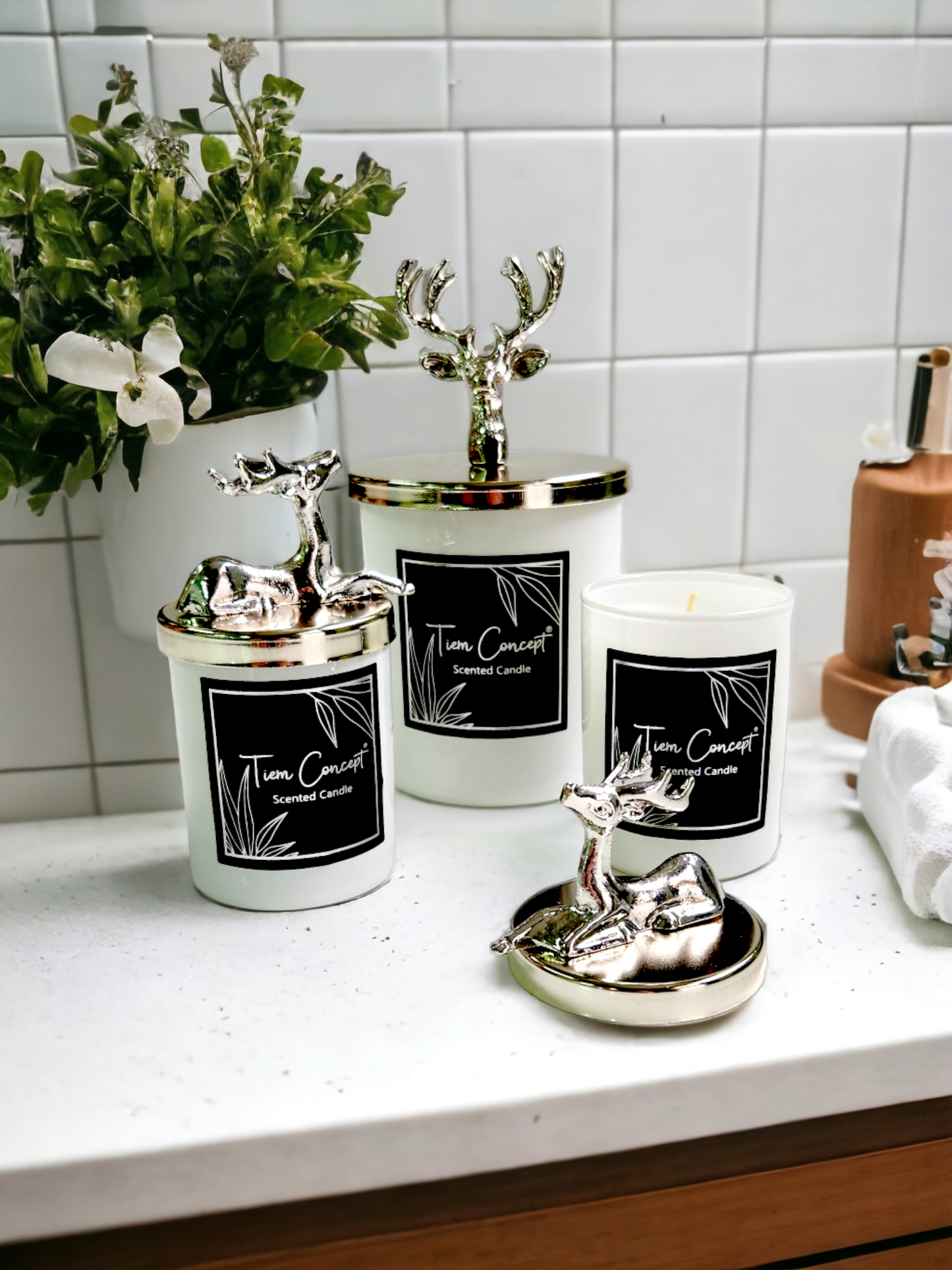 Tiem Concept Special Design Decorative Silver Deer Vanilla Scented 3-Piece White Glass Candle Set