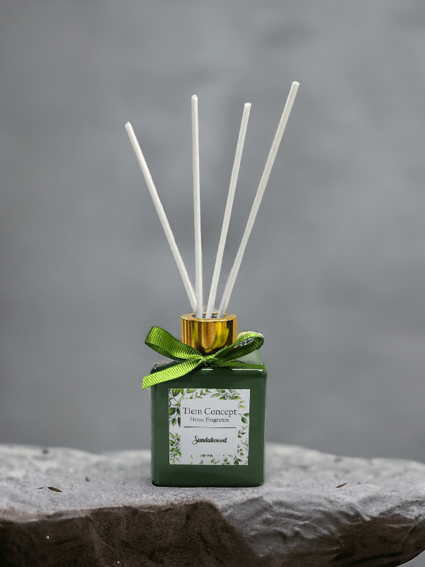 Heart Gold Headed Sandalwood Scented Green Glass Candle and Room Fragrance Set 100 ml