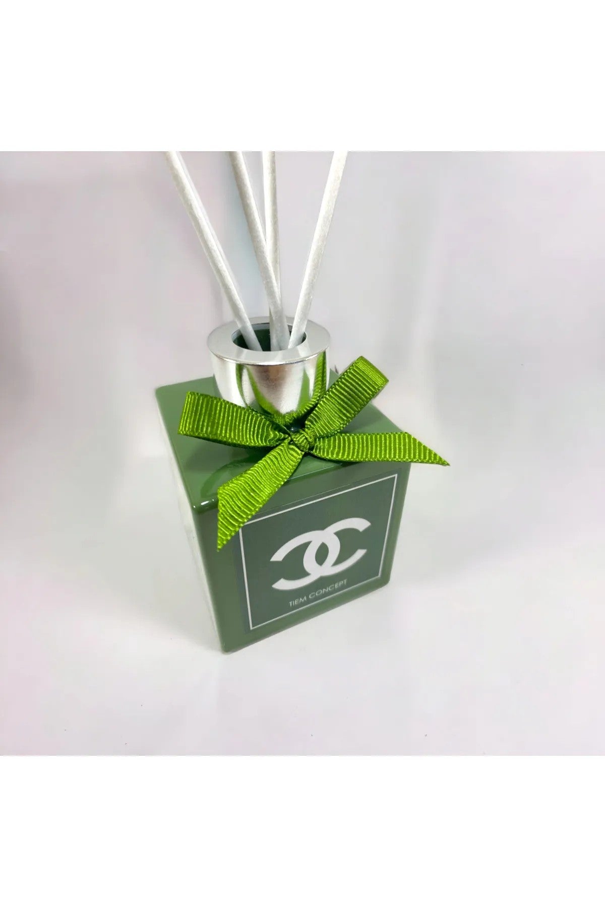 Dekoratif Vanilya Kokulu Yeşil Parlak Şişeli 100 ml Oda Kokusu