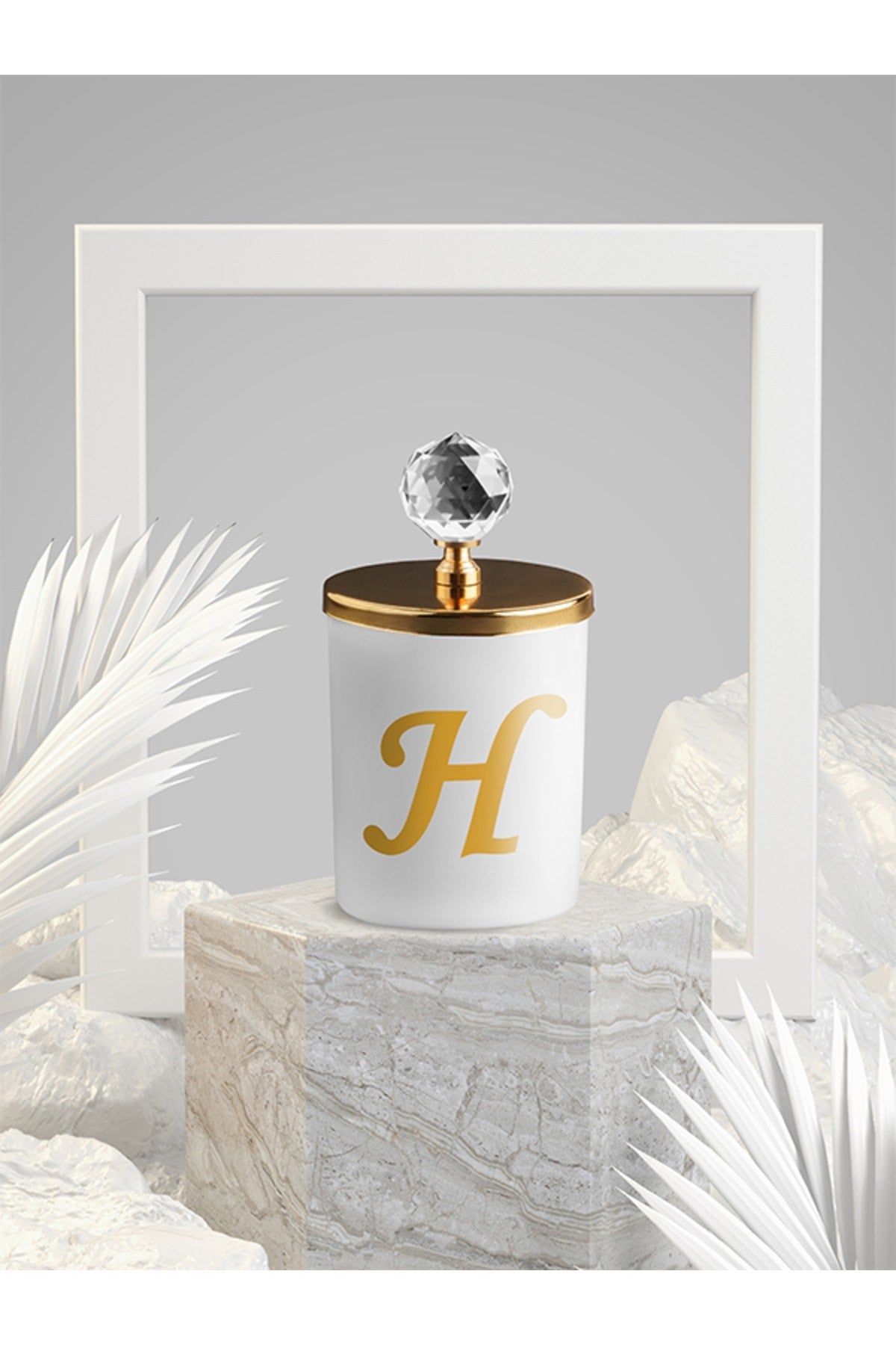 Tiem Concept Special Design H Letter Vanilla Scented Gold Crystal Top White Glass Candle