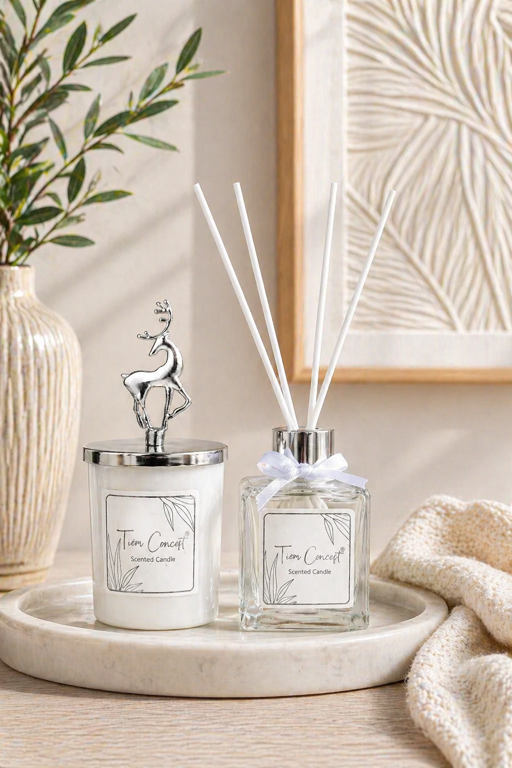 Geyik Başlıklı Gümüş Detaylı Çubuklu Oda Kokusu 100 ml ve Beyaz Bardak  Mum Seti