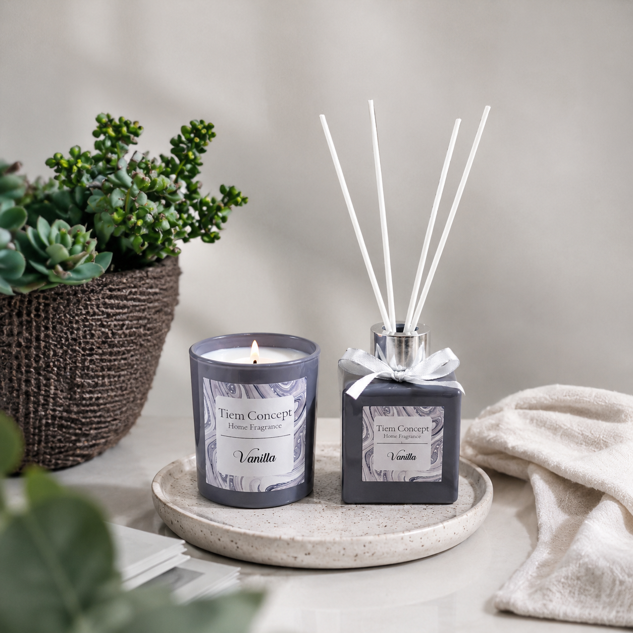 Vanilla Scented Gray Glass Candle and Room Fragrance Set 100 ml