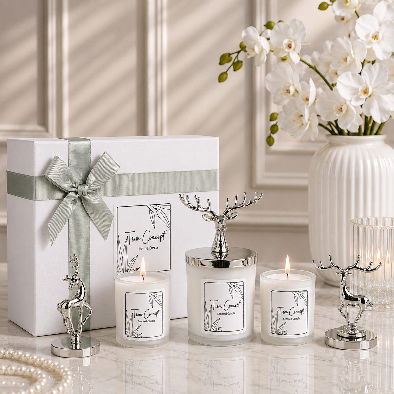 New Year Decorative Special Design White Boxed Vanilla Scented Silver Deer Top 3-Piece Glass Candle Set