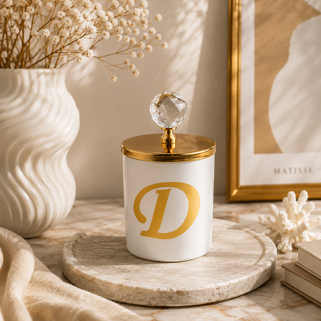 Tiem Concept Special Design L Letter Vanilla Scented Gold Crystal Top White Glass Candle