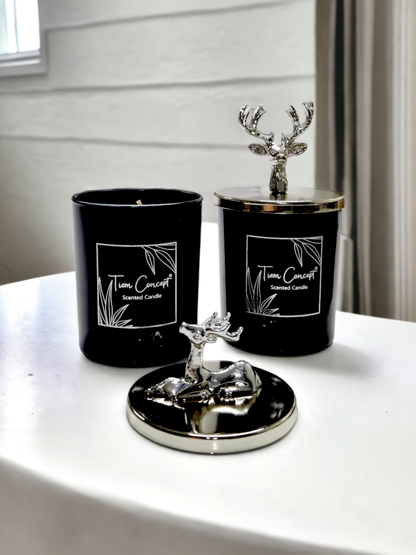 Tiem Concept Decorative Silver Color Deer Headed 2-Piece Black Glass Candle Set
